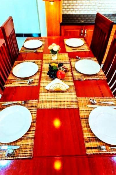 Safi House Bed & Breakfast Boma la Ngombe Exterior photo